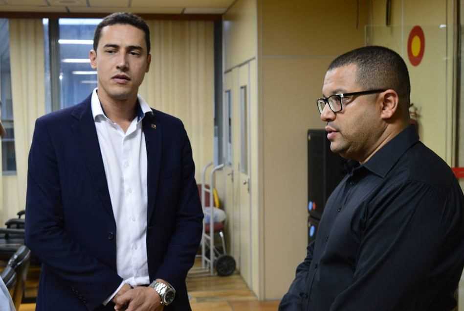 Vereador Marcus Marinho se encontra com deputado e solicita emendas parlamentares para PL